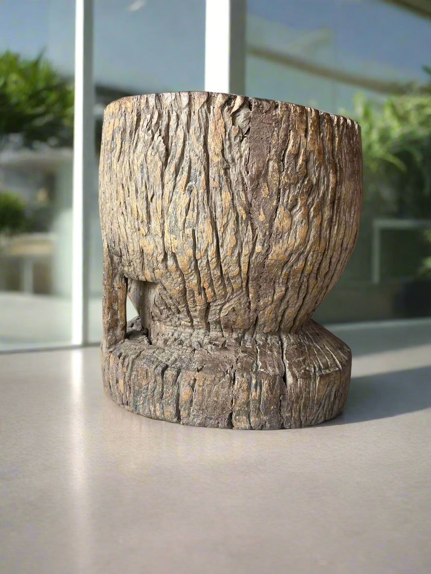Amaan Vintage Pot