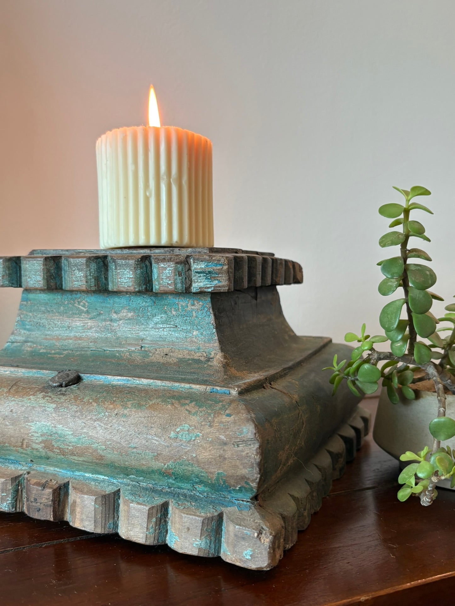 Vintage Scallops Pillar Base