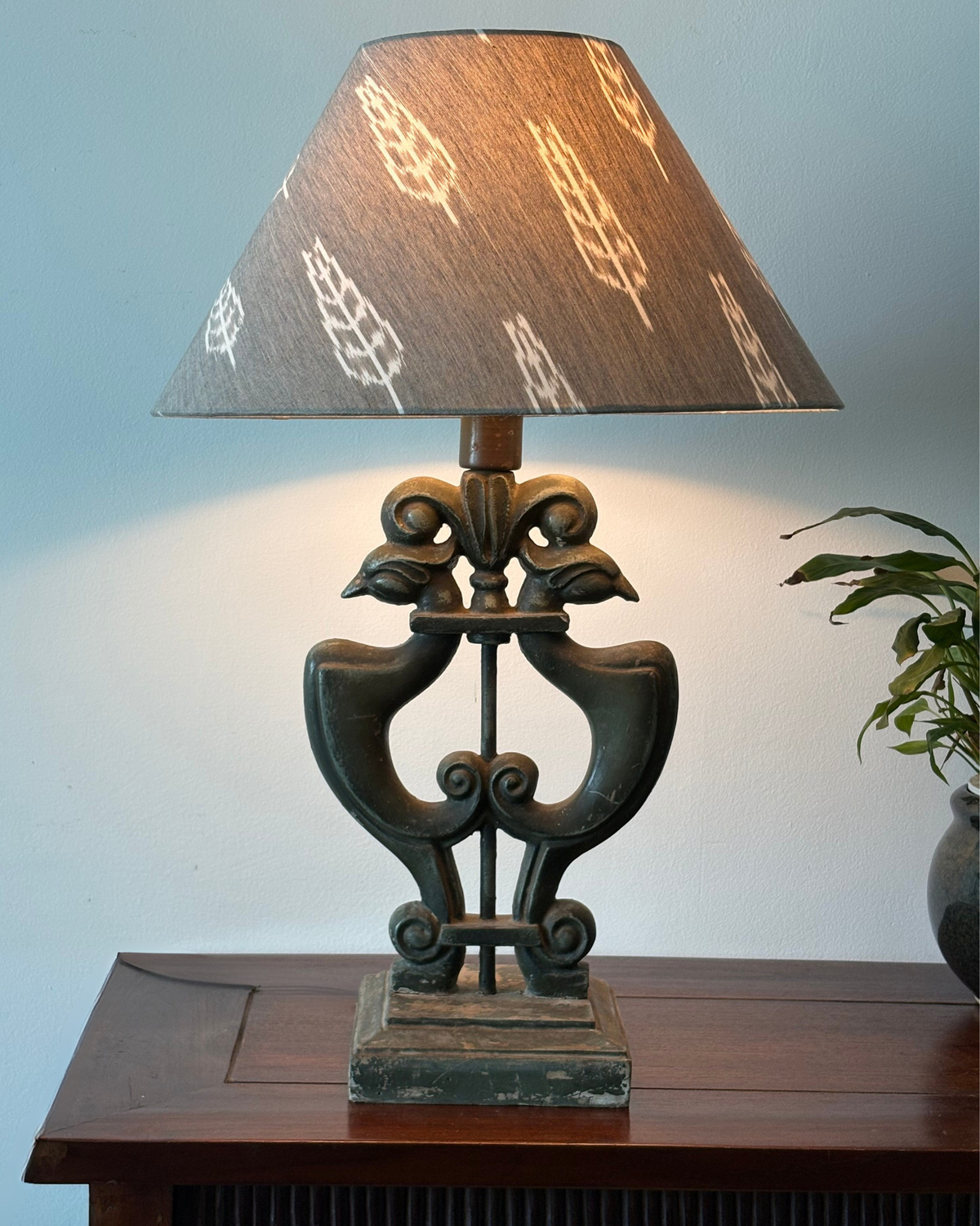 An Original Vintage Sculptural Lamp with Twin Birds