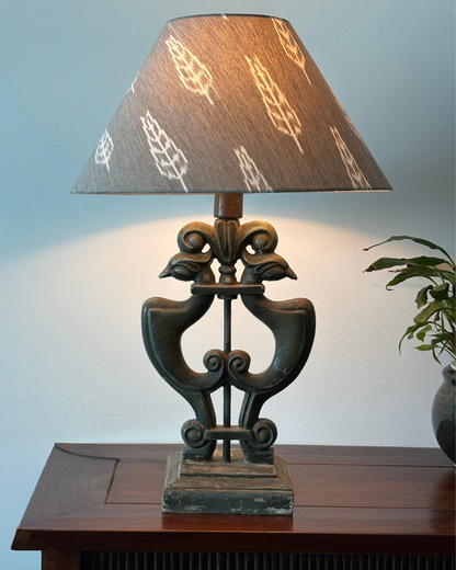 An Original Vintage Sculptural Lamp with Twin Birds