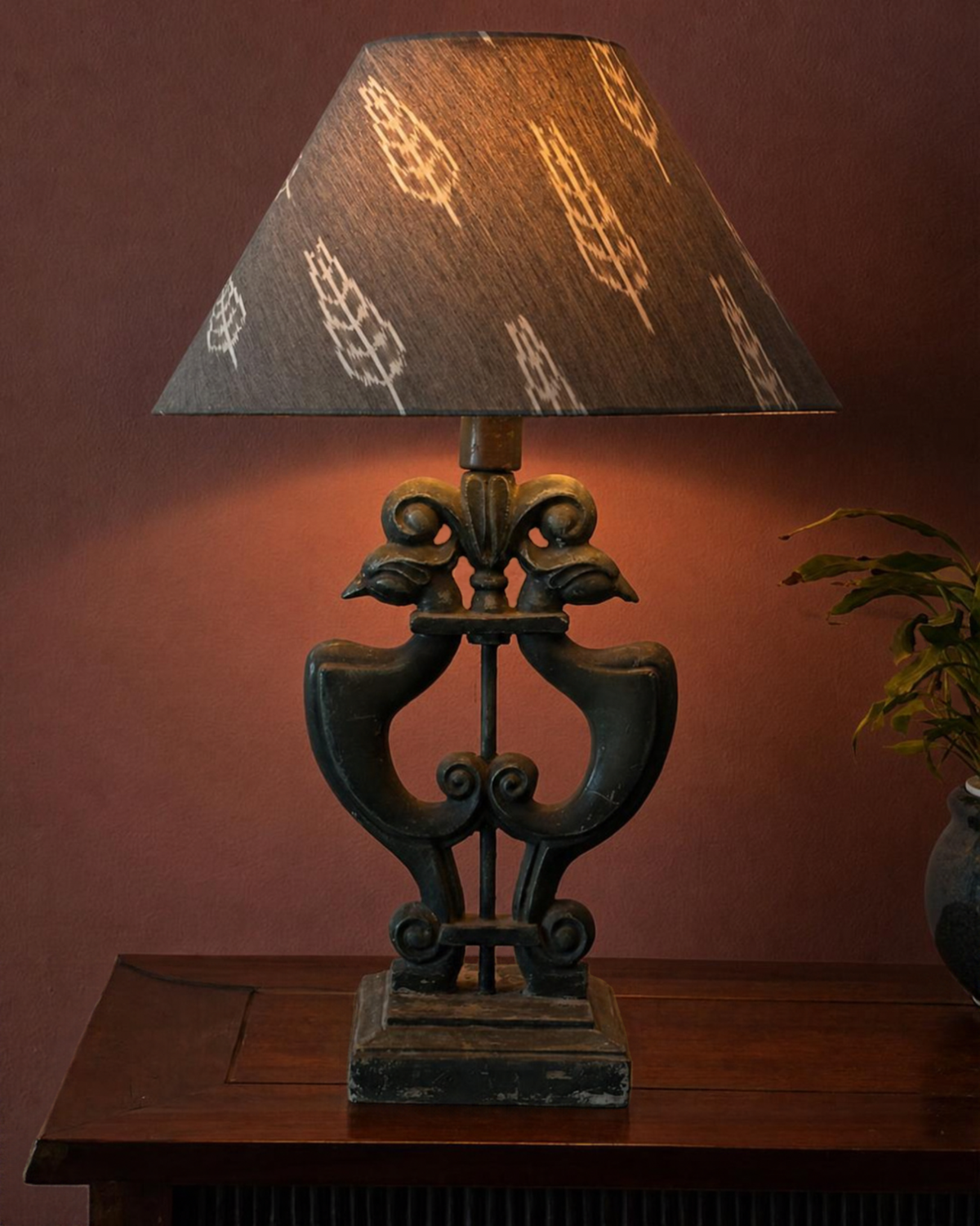 An Original Vintage Sculptural Lamp with Twin Birds