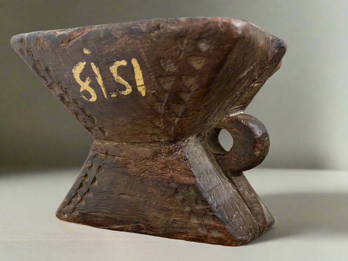 The Aryan Vintage Candle Holder