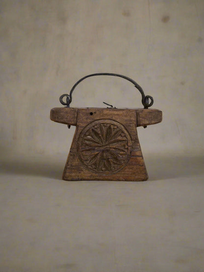 Miraya Vintage Handcarved Pot