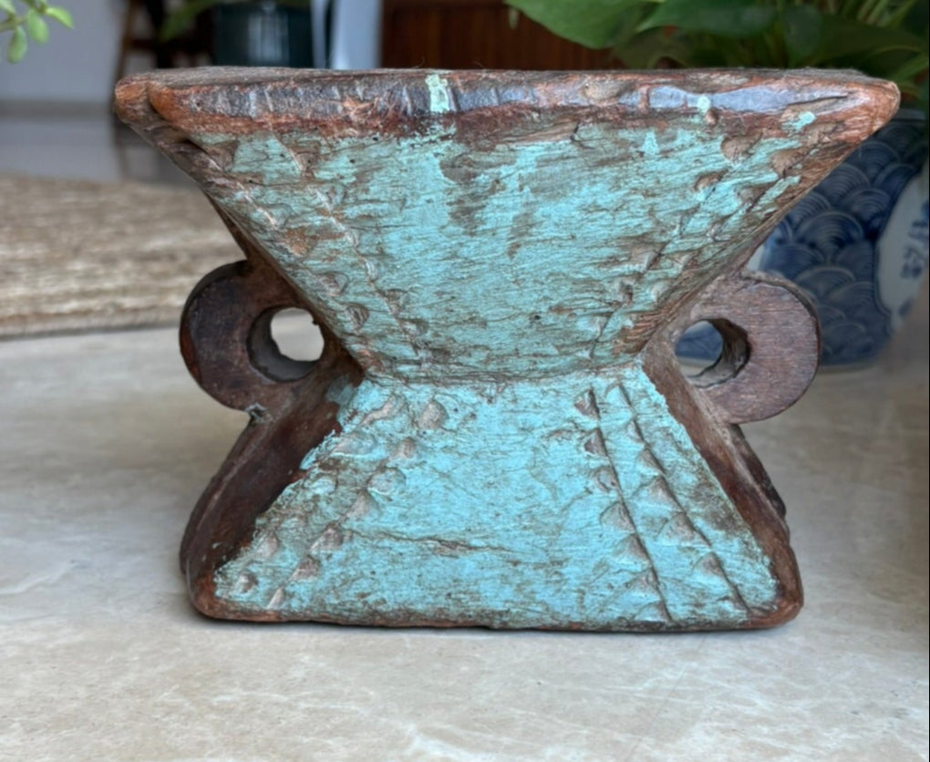 The Aryan Vintage Candle Holder